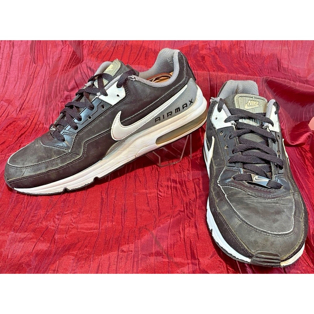 Mens Nike Air Max Black/White Sneakers Athletic Shoes sz 10.5